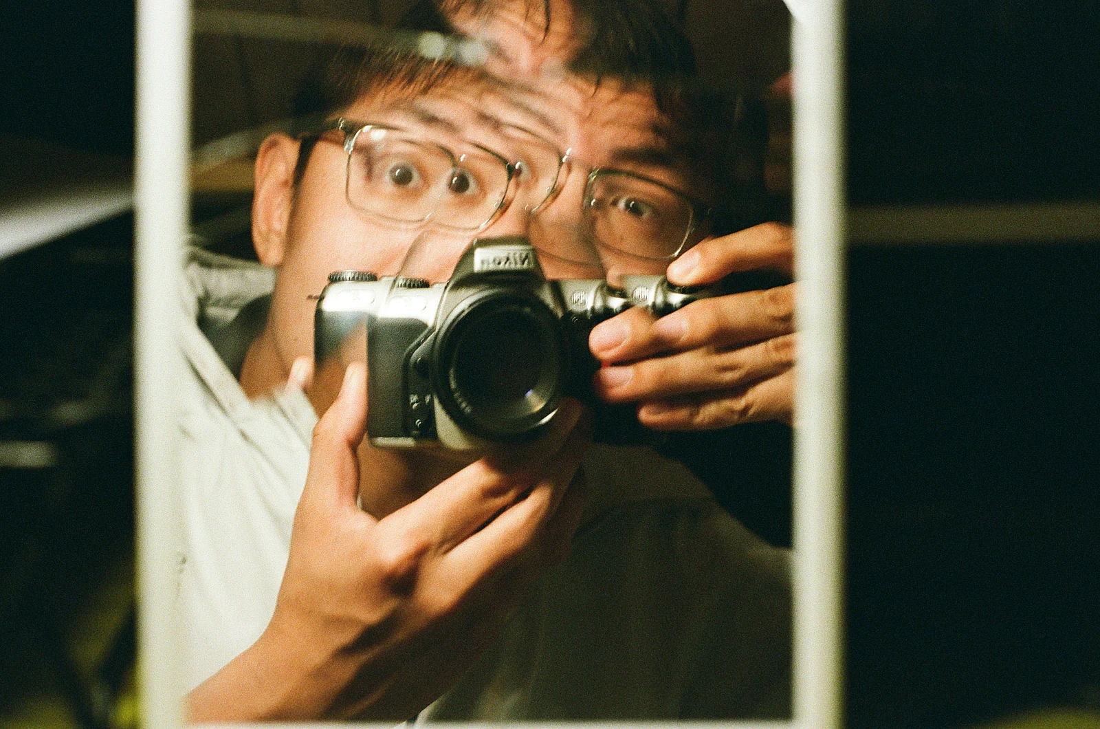 自撮り — logo · Nikon F65 · Fujifilm C400