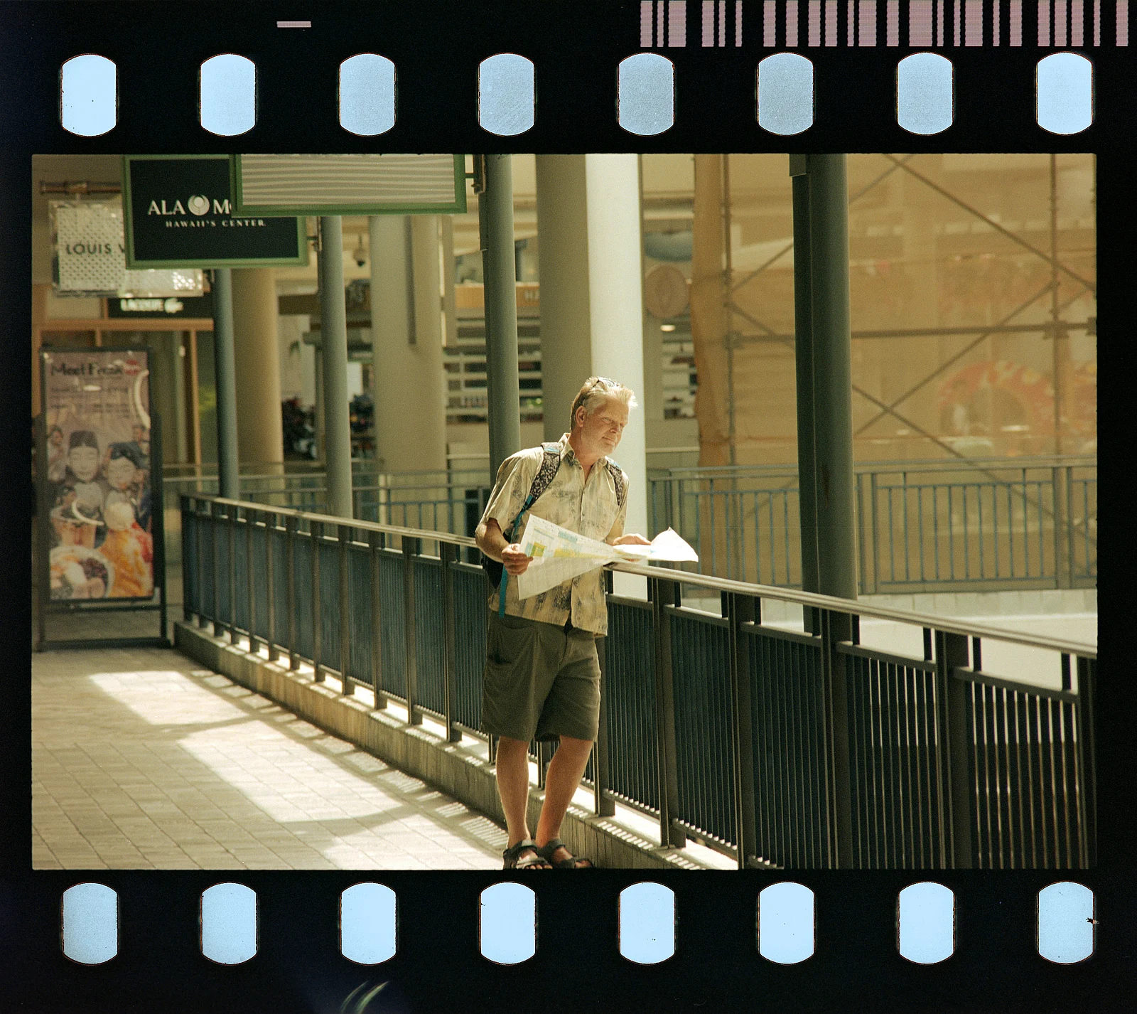 READ — fin_film · Minolta XD-s · Kodak Vision3 250D 5207