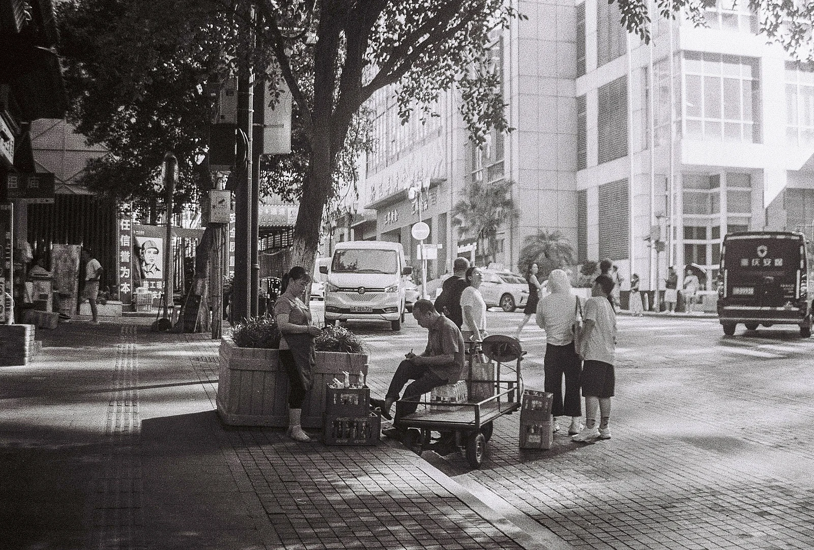 Un rincón de la calle en Chongqing — 陈波@灯塔者 · Pentax Z-1 · Lucky SHD 400