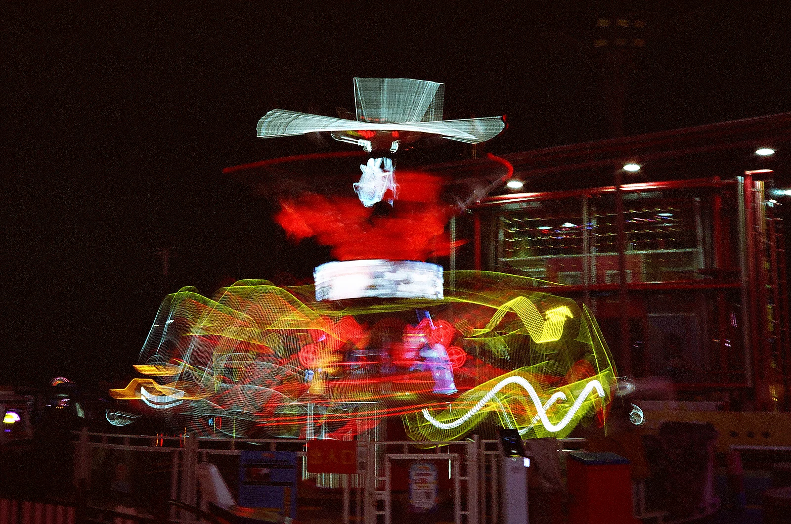 Danza de luz — 涛哥 · Rollei Rollei 35SE · Kodak Gold 200