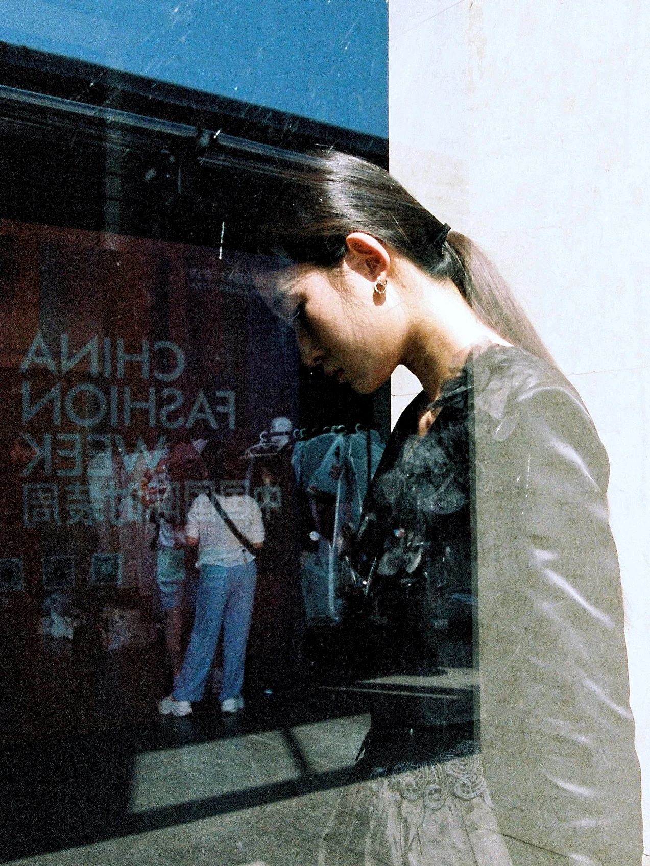 Tocar la luz y el canto de la seda — 陆叁伍玖 · Canon EOS 30 · Kodak Portra 400