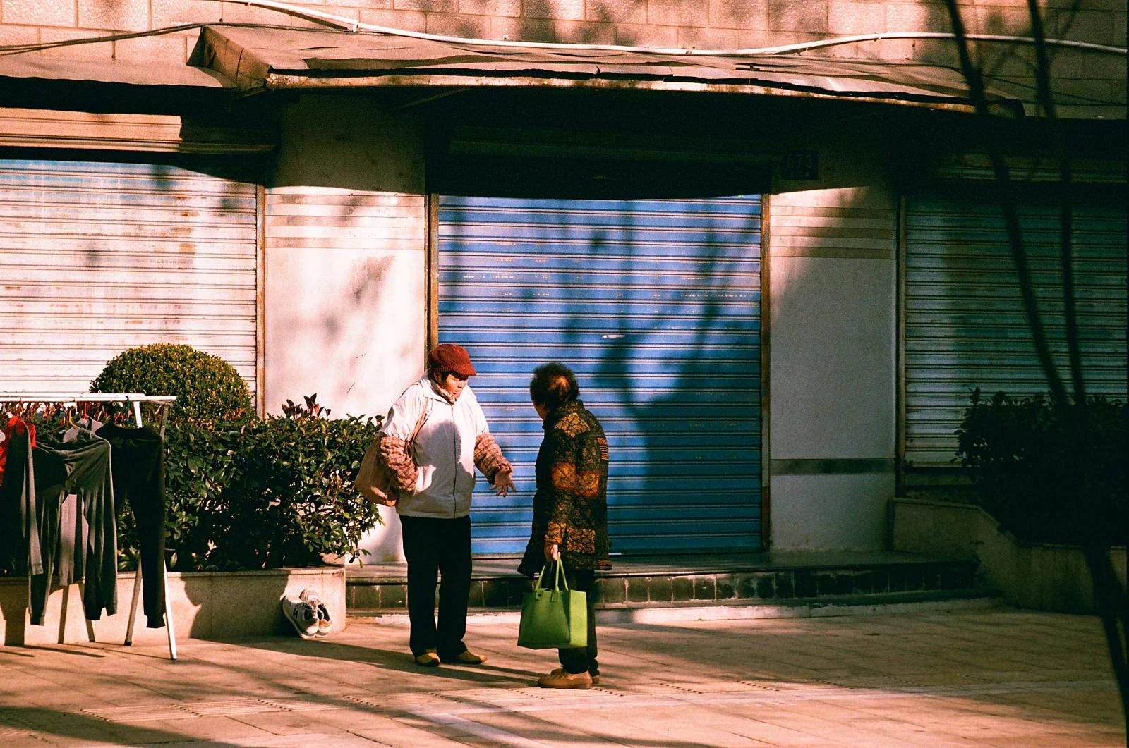 Hoàng hôn — 菜魚 · Nikon F-801 · Lucky C200