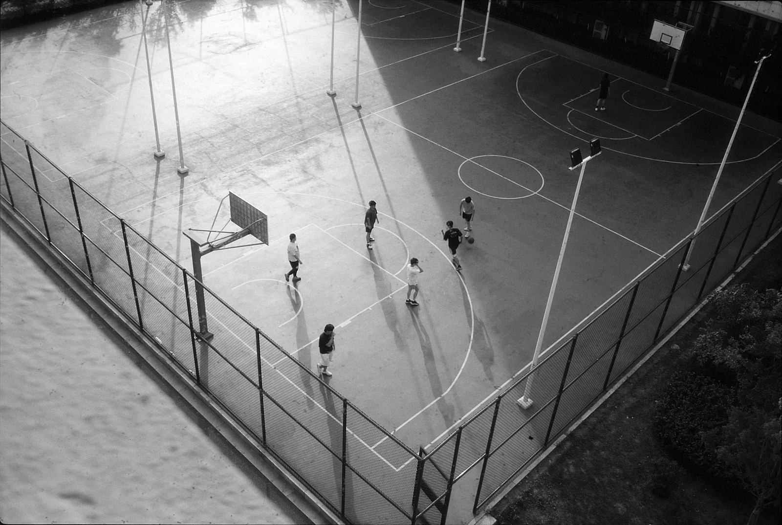 Sombra — 雾谷 · Minox 35 GT-E · Fomapan 100 Classic