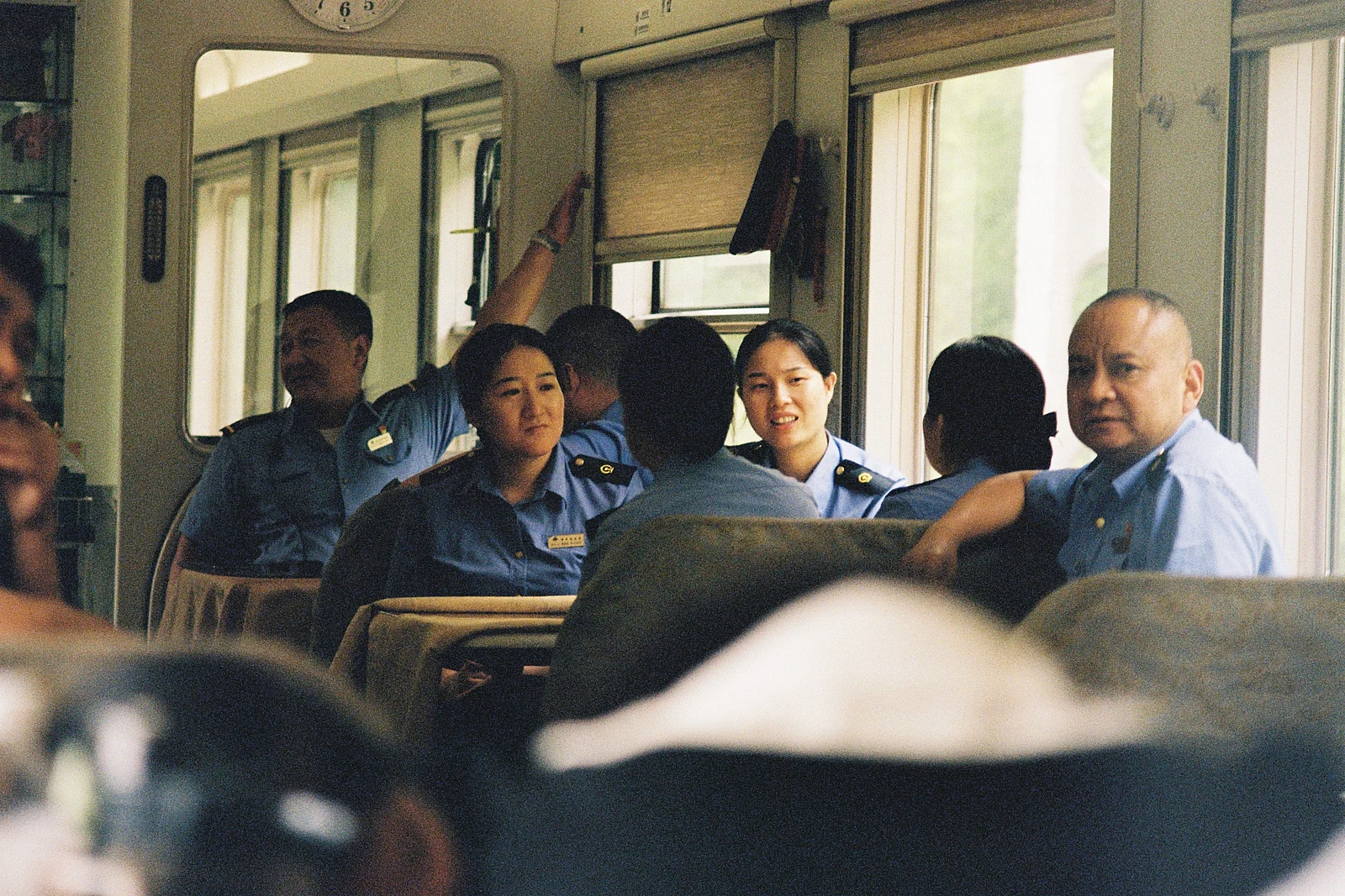 《午后列车》 — fin_film · Minolta XDS · Kodak CP200