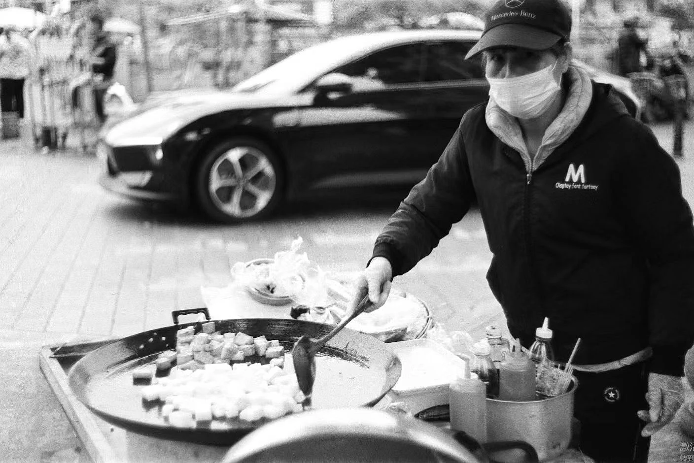 Street Stall — 栴王爷 · Leica M3 · Lucky SHD 400