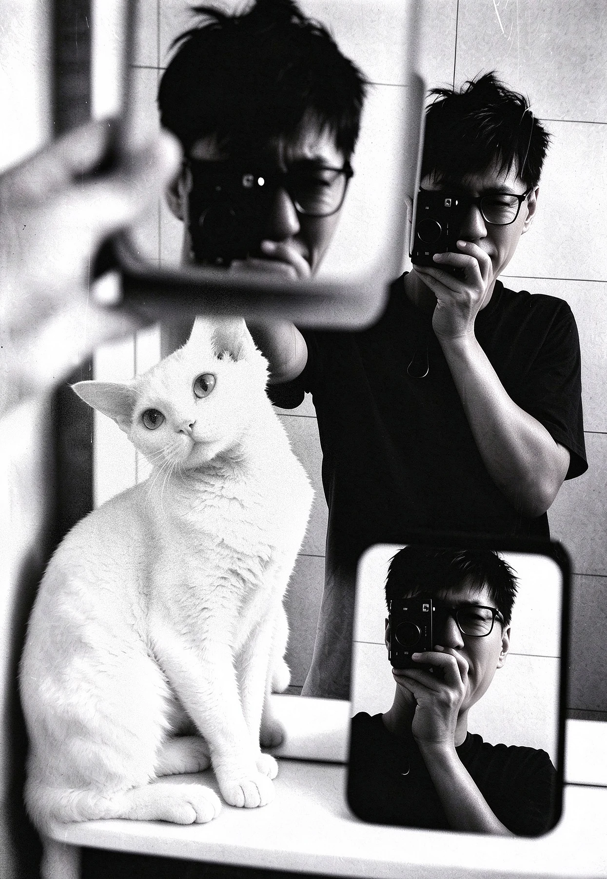 Selfie de Tony y Mizai — Tony · Rollei Rolleiflex SL35 · Lucky SHD 400