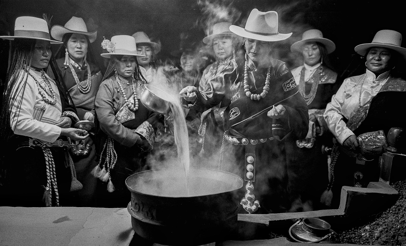 Aroma de chá com leite — 阿江 · Nikon F6 · Ilford Delta 100 Professional